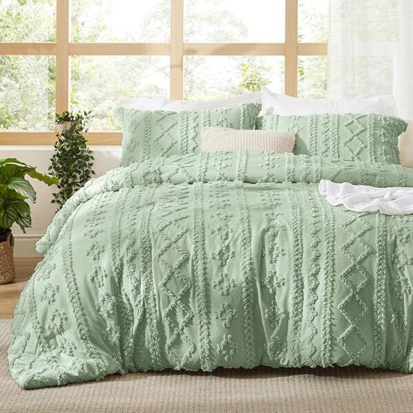 Bedsure Tufted Boho Comforter Set Queen Size - Sage Green Boho Bed Set, GentleSoft™ 3 Pieces Farmhouse Shabby Chic Embroidery Bedding, Gifts for Woman, Soft Jacquard Queen Comforter for All Seasons
